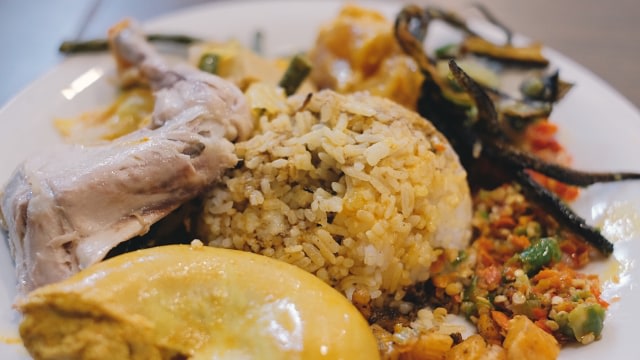 4 Kuliner Nusantara Asal Padang yang Bikin Ngiler (97434)