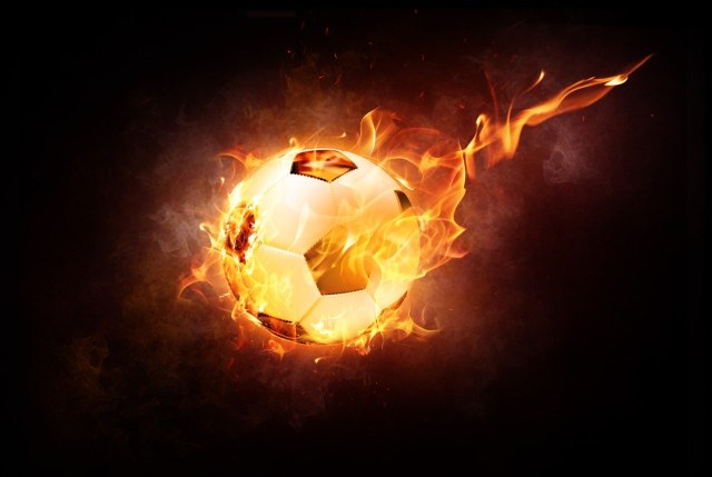 Ilustrasi Persaingan antar Klub Sepak Bola . Dok: Pixabay/Comfreak