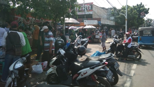 Kondisi Pasar Ikan, Jatinegara, Jakarta Timur, Minggu (19/4) siang. Foto: Dok. Satpol PP Jaktim