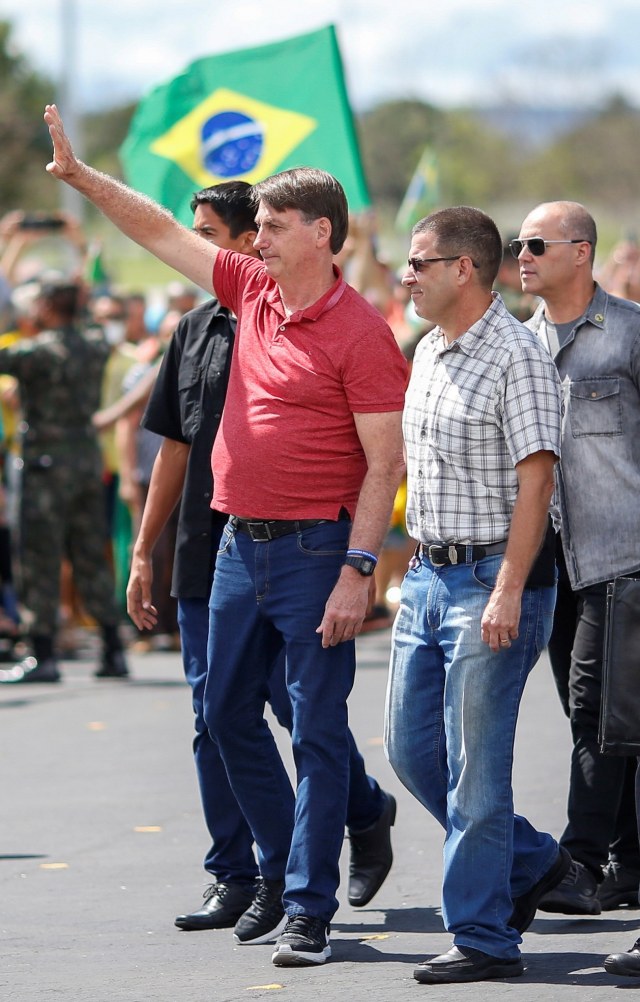 Aksi demonstrasi di Brasilia, Brasil, yang diikuti Presiden Jair Bolsonaro Foto: Reuters/Ueslei Marcelino