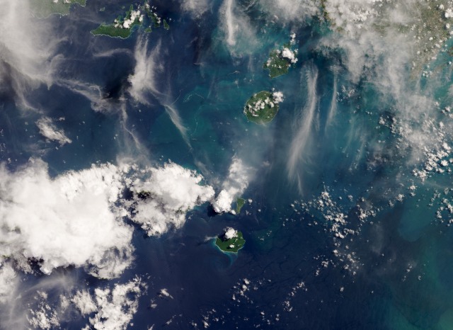 NASA Ungkap Foto Menakjubkan Erupsi Gunung Anak Krakatau (43681)