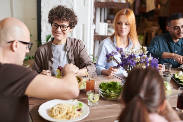 4 Tips Membangun Suasana Kerja yang Nyaman dan Efektif (438979)