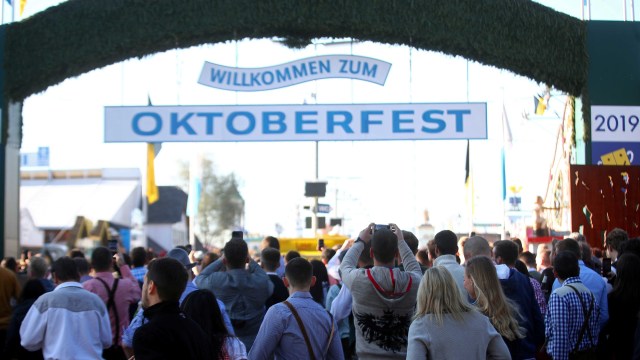 Festival Bir Terbesar Oktoberfest Batal Untuk Pertama Kalinya Sejak ...