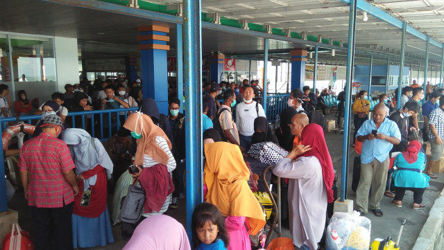 Pro-Kontra Kapal Feri untuk Pulangkan Mahasiswa Perantau asal Lingga, Kepri (397585)