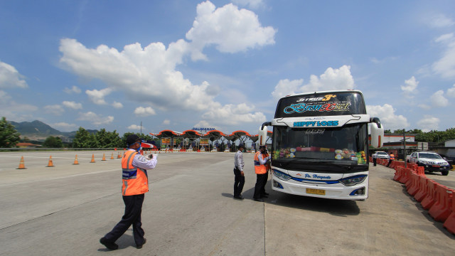 Penting Diketahui, 5 Hal Ini Tak Boleh Dilakukan di Jalan Tol (56415)