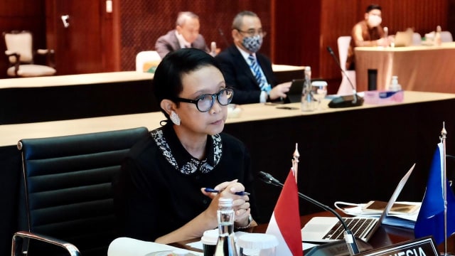 Menlu RI Retno Marsudi menghadiri KTT Virtual AS-ASEAN. Foto: Dok. Kementerian Luar Negeri