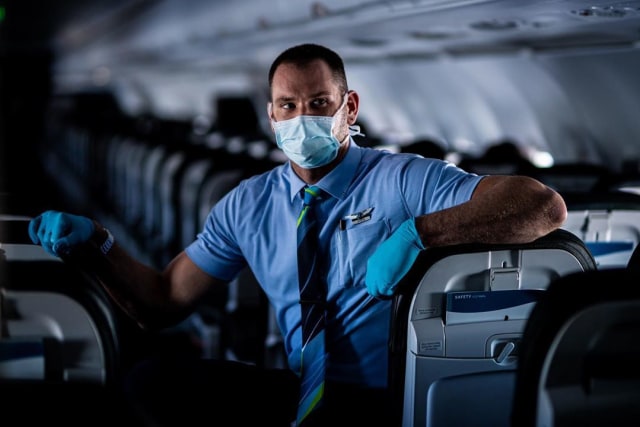 suasana kabin pesawat saat pandemi yang dipotret pramugari, Molly Choma Foto: Instagram: Mollychoma
