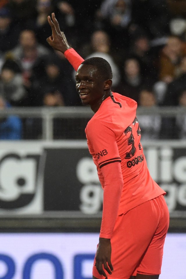 Tanguy Kouassi merayakan gol untuk PSG ke  gawang Amiens. Foto: AFP/Francois Lo Presti
