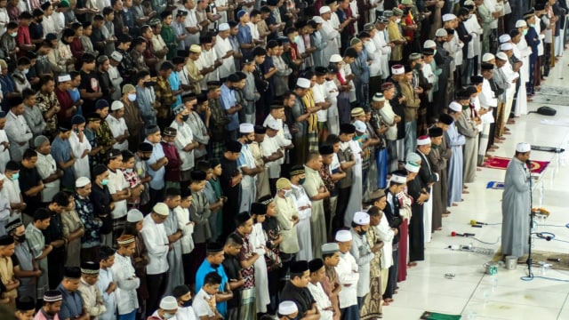 Salat tarawih tanpa physical distancing