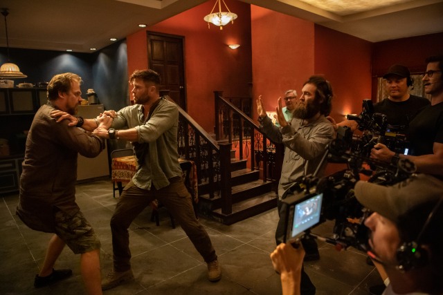 Review Extraction: Gak Nyangka Chris Hemsworth Bisa Bertarung Seperti Iko Uwais (122041)