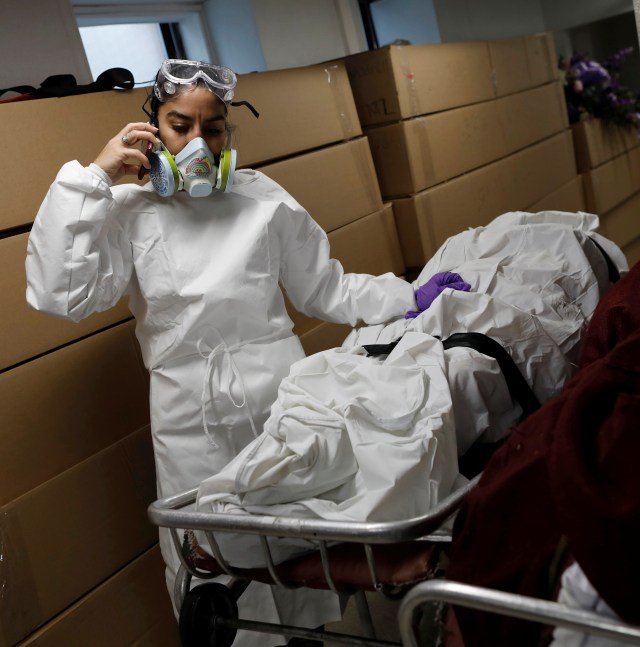 Korban meninggal virus corona di Amerika Serikat Foto: Reuters/Andrew Kelly