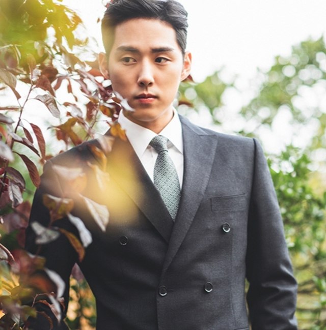 Aktor Baek Sung Hyun. Foto: Instagram/Wise Wedding