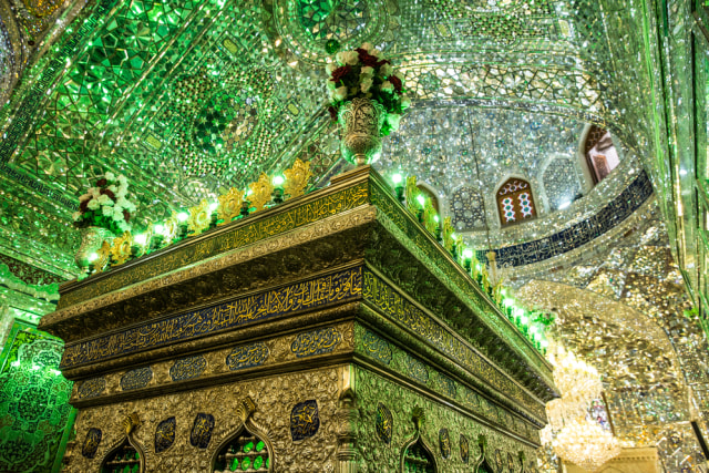 Menilik Masjid Ratusan Tahun di Iran yang Disulap Jadi Tempat Produksi Masker (6392)