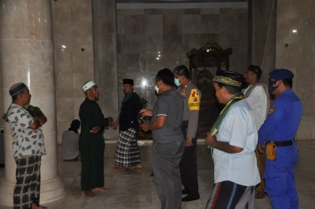 Polres Merauke Bubarkan salat tarawih di 2 masjid. (Dok: Polda Papua)