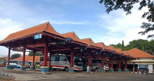 Terminal Bayuangga Probolinggo Lengang, Terdampak PSBB Surabaya