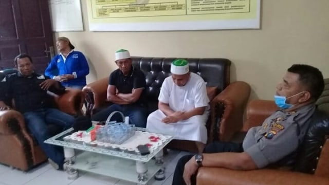 Polisi Lanjutkan Proses Hukum Kasus FPI yang Tutup Warung Tuak di Deli Serdang (53319)