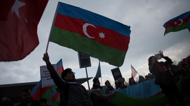 Demo di Azerbaijan pada 2016. Foto: Steffi Loos/AFP