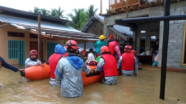 Ratusan KK di Poso Terdampak Banjir (114236)
