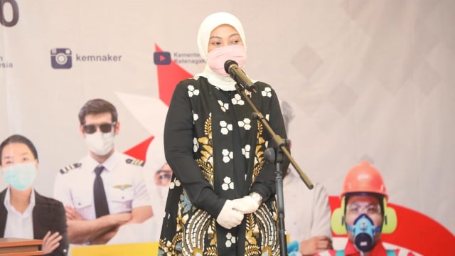 Menteri Ketenagakerjaan Ida Fauziyah gelar rapid test Covid-19 bagi 1000 pekerja. Foto: Dok. Kemenaker