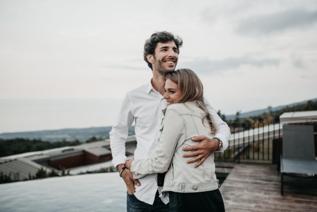 Ilustrasi zodiak yang jatuh cinta. (Foto: unsplash)