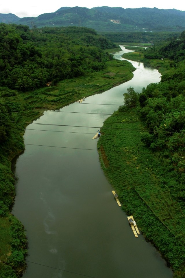 Sungai citarum. Foto: Faisal Rahman/kumparan