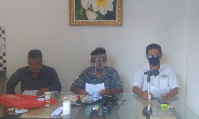 Solidaritas Bali untuk Keadilan  saat membacakan surat untuk Presiden - IST 