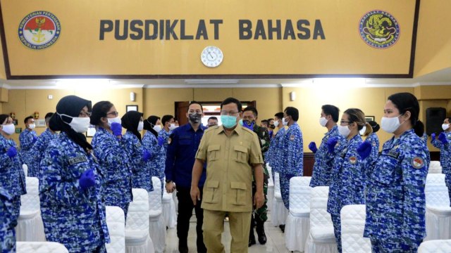 Menhan Prabowo Subianto bentuk Relawan Komponen Pendukung (Komduk) Pertahanan Negara Bidang Kesehatan hadapi COVID-19. Foto: Dok. Humas Kemhan