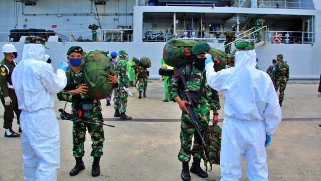 Ratusan Prajurit TNI Disambut Protokol Penanganan COVID-19. Senin, (4/5). Foto: Dok istimewa