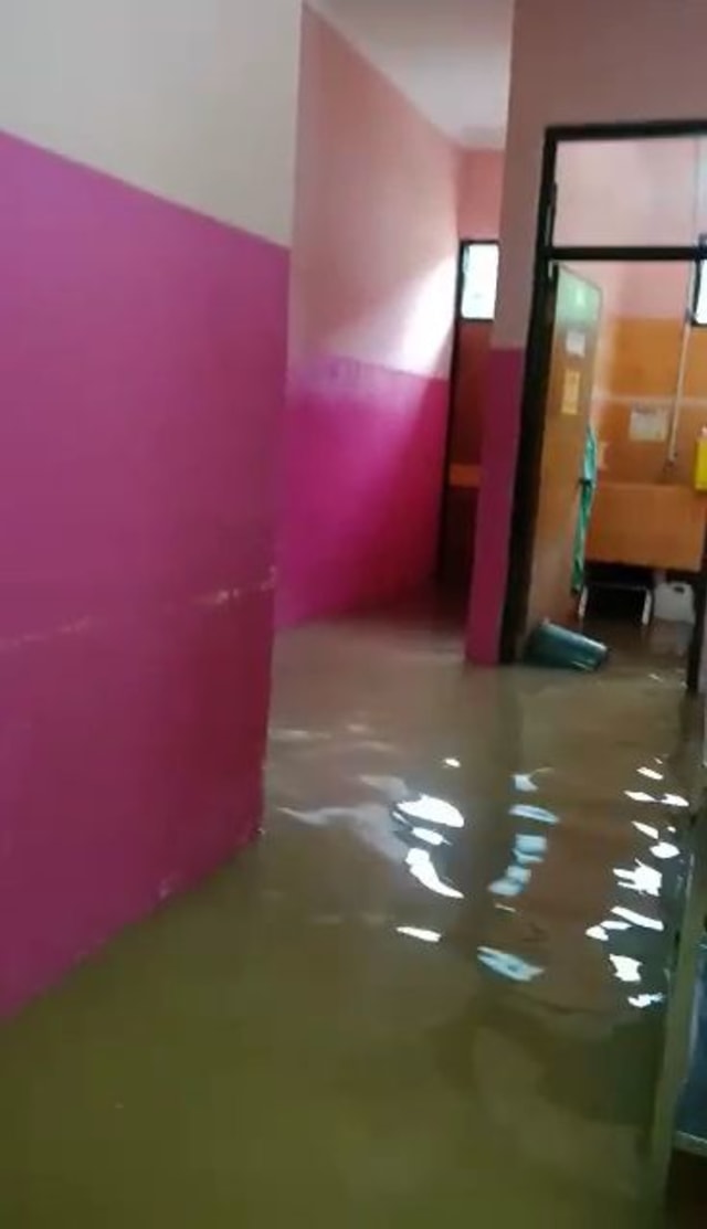 Banjir di RSUD Cilegon. Foto: Dok. kumparan