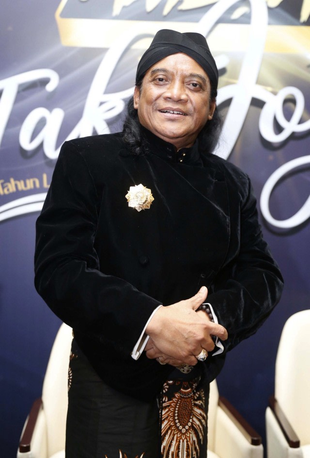 Musisi Didi Kempot usai konferensi pers jelang konser 30 tahun berkarya dikawasan TMII, Jakarta, Selasa, (10/3/2020). Foto: Ronny