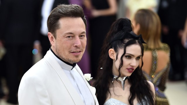 Elon Musk dan Grimes. Foto: Getty Images