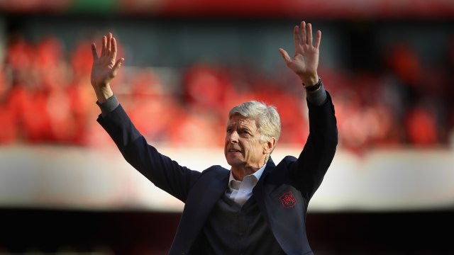 Momen perpisahan Arsene Wenger dengan Arsenal. Foto: Getty Images/Mike Hewitt