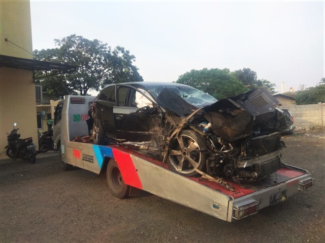 Banyak yang Belum Tahu, Ada Mobil yang Mesinnya Dirancang Lepas Saat Kecelakaan (477026)