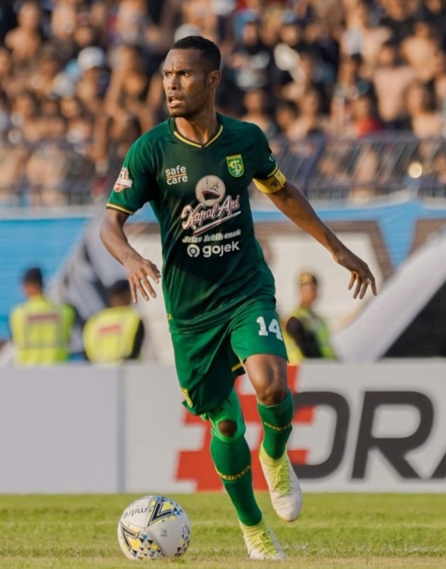 Ruben Sanadi pernah menjabat kapten Persebaya pada musim 2019. Foto: Dok: Media Persebaya