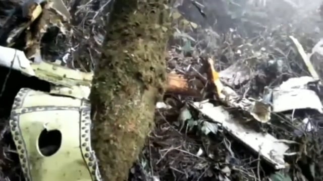 Hari Ini 8 Tahun Lalu Pesawat Sukhoi Superjet 100 Jatuh Di Gunung Salak Kumparan Com