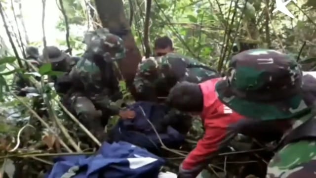 Hari Ini, 8 Tahun Lalu, Pesawat Sukhoi Superjet-100 Jatuh di Gunung Salak (146762)