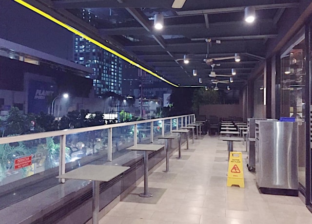 Menyoal Kerumunan Massa saat Penutupan McD Sarinah (316240)