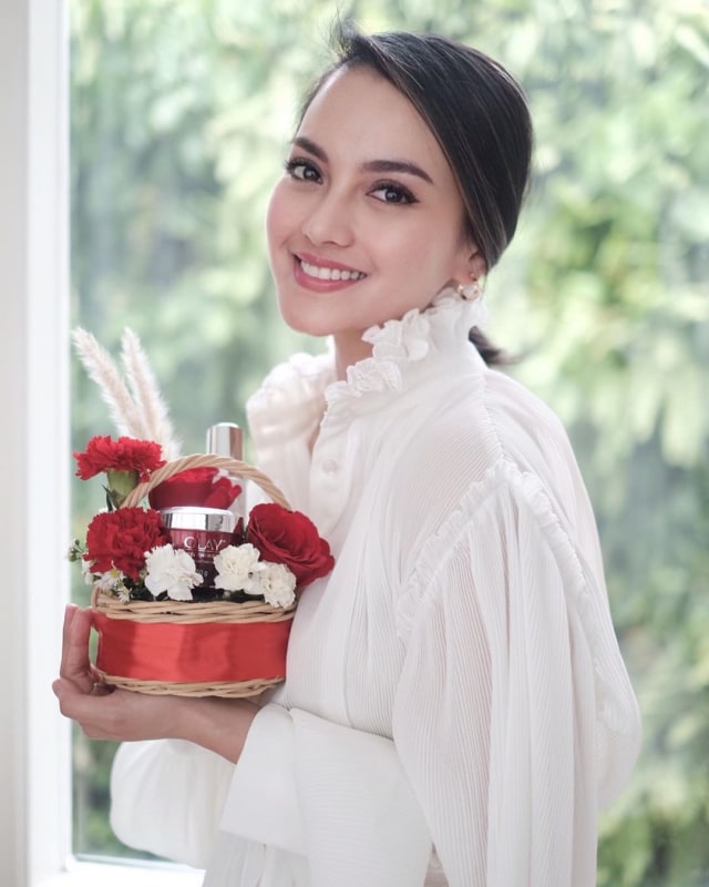 7 Artis Indonesia yang Namanya Melejit Berkat Sinetron Religi (1965)