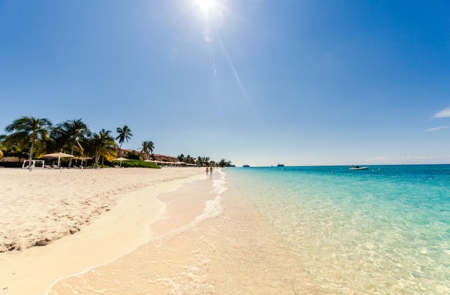 Suasana pantai di Kepulauan Cayman  Foto: Shutter Stock