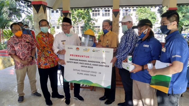 Gelontorkan Rp. 7,5 Miliar Batuan Petrokimia Gresik Sentuh Berbagai Sektor (82917)