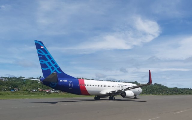 Sriwijaya Air di Bandara Rendani Manokwari Papua Barat. (BumiPapua.com/Irsye Simbar)