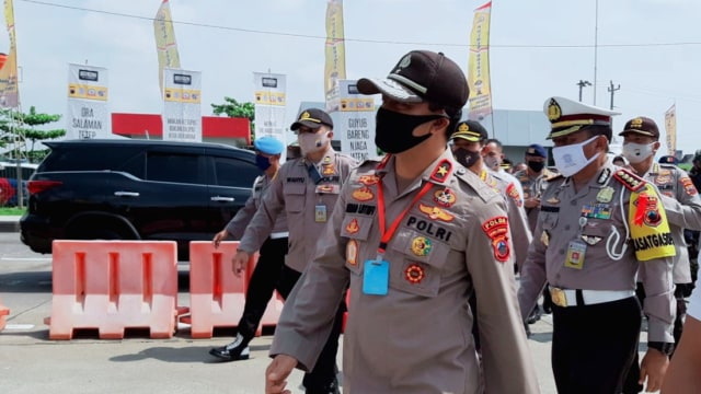 Kapolda Jawa Tengah Brigjen Pol Akhmad Lutfi di Pospam Exit Tol Pejagan, Brebes, Rabu (13/5/2020). 