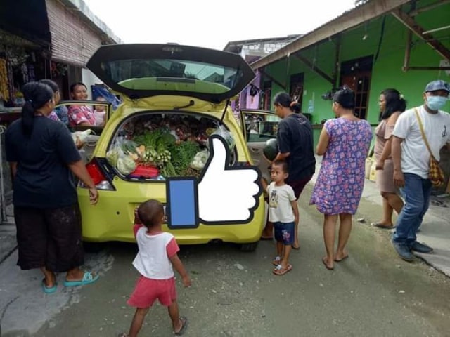 Honda Brio yang dijadikan gerobak sayur oleh masyarakat Papua. Foto: Twitter/ @jayapuraupdate