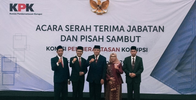 Gaya Baru Komunikasi Publik Pimpinan KPK (13342)