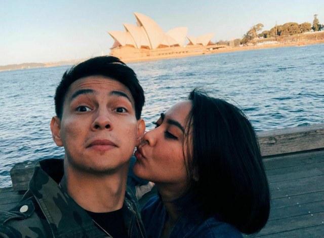5 Artis yang Diisukan Pindah Agama Demi Menikah dengan Sang Kekasih (788356)