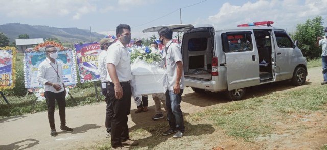 Jenazah Joyce tiba di Pemakaman Sereh Sentani. 