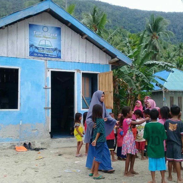 Taman baca yang dibangun oleh SIC secara swadaya di Pulau Baho, Konawe Selatan. Foto: Dok SIC.