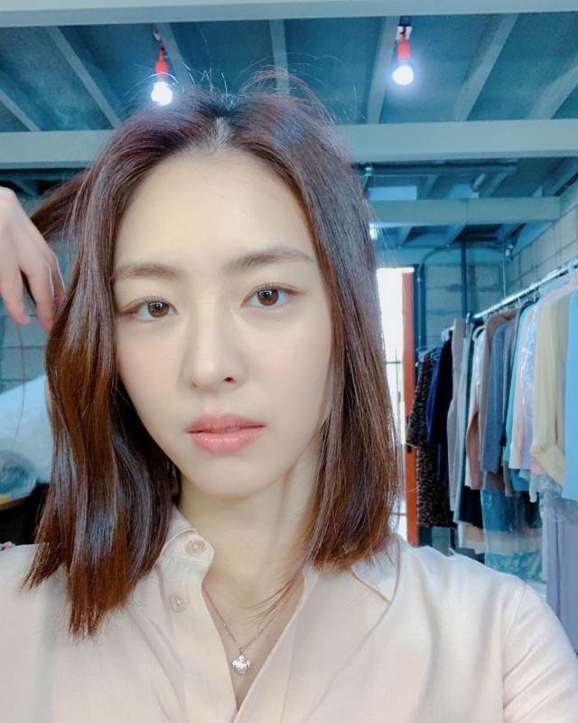 Aktris Lee Yeon Hee. Foto: Instagram/yeonhee.luv