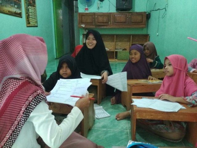 Komunitas JJE: Tak Hanya Mengedukasi, Tapi Jadi Sosok Kakak yang Sejati (142816)