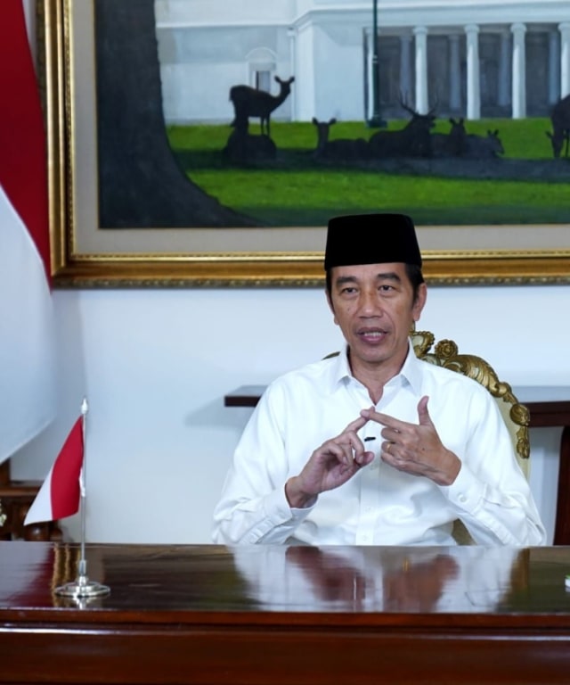 Presiden Joko Widodo memberikan tanggapan terkait bantuan sosial pada masa pandemi dari Istana Kepresidenan Bogor. Foto: Foto: BPMI Setpres/Lukas